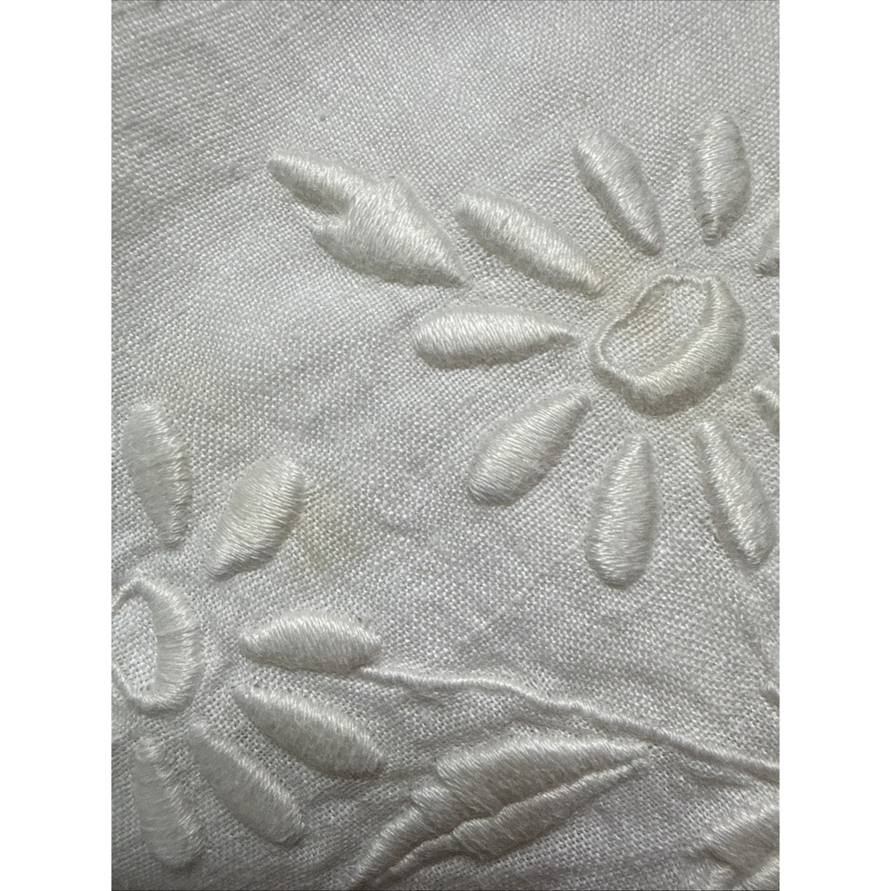 Vintage Hand Embroidered Tablecloth Large Rectangle 69x89 Cotton Scalloped Stain - Picture 13 of 13